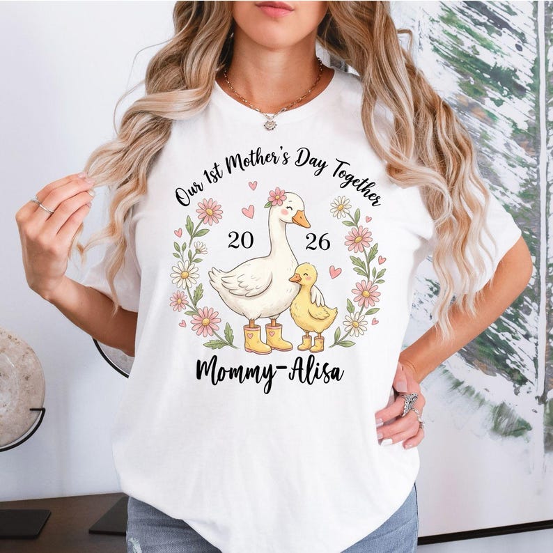 Tee Graphic Print - Mutter-T-Shirt mit passendem Grafikdruck zum ersten